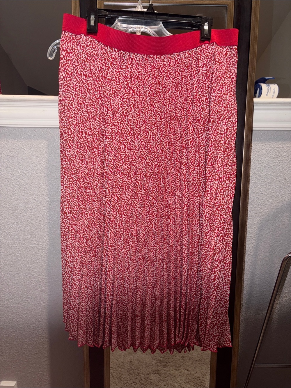 Vince Camuto Red and White Pleated Midi Skirt